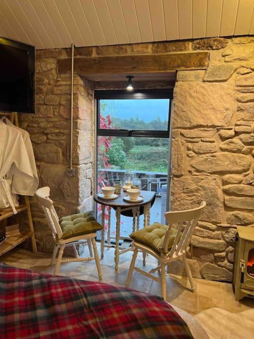 러스 Charming Stone Bothy At Loch Lomond 빌라 외부 사진